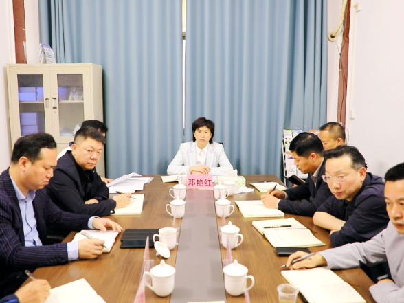 邓艳红到宜阳街道调研城建领域历史遗留问题化解工作