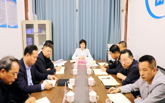 邓艳红到宜阳街道调研城建领域历史遗留问题化解工作