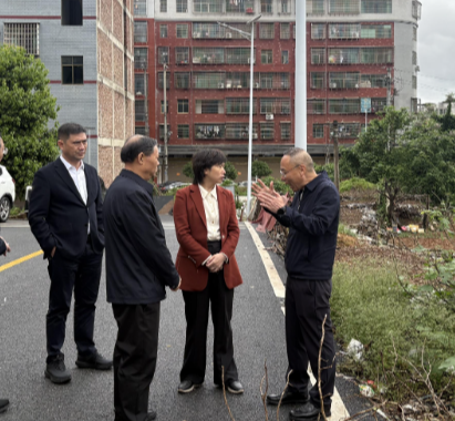 邓艳红调研征拆逾期未安置信访工作