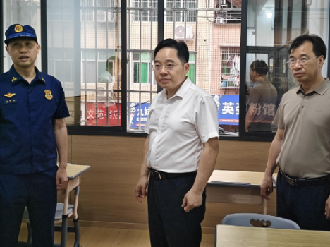 罗卫华督导调研城区安全生产工作