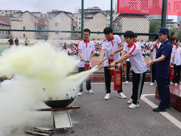 常宁消防进校园 以练筑防护学子平安