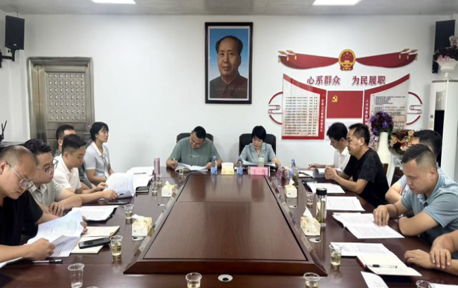 王一花到大堡乡就党代会工作报告征求意见
