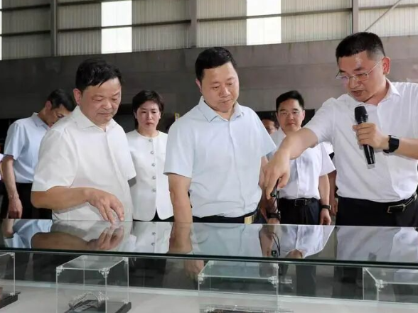 衡阳市“企业服务年”暨招商引资现场推进会召开 刘中杰出席并讲话