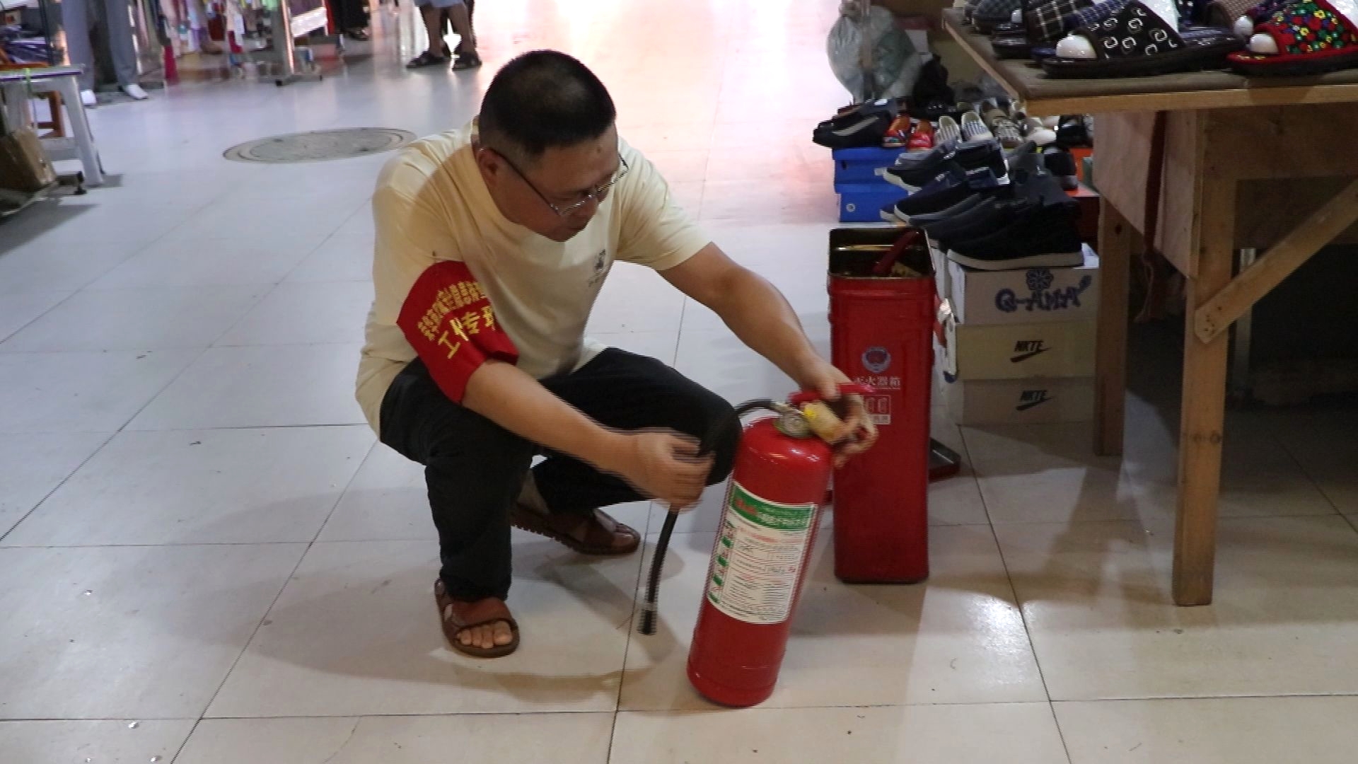 常宁市场服务中心:精管善治优服务 护住浓浓烟火气 (3)_看图王.jpg 常宁市场服务中心:精管善治优服务 护住浓浓烟火气 (3)_看图王.jpg