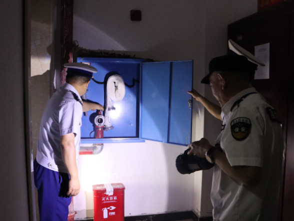 【视频】常宁：多部门联合开展消防安全集中夜查行动