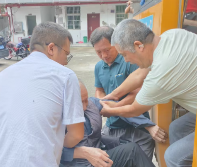 迎战台风“沙德尔”| 常宁市民政局:敬老院老人平安“搬家”
