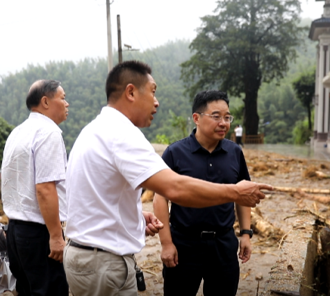 罗卫华到洋泉镇、塔山瑶族乡调研抢险救灾工作