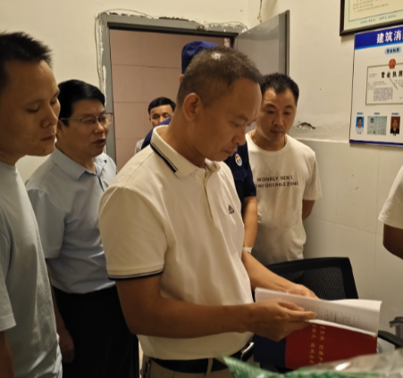 【视频】夜查卫健领域除隐患 筑牢医疗机构消防安全“防火墙”
