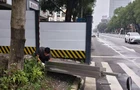 接诉即办 | 倾斜灯箱当日拆除 火速消除隐患 守护市民出行安全
