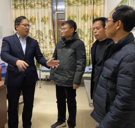 市纪委监委开展驻村帮扶工作巡查暗访