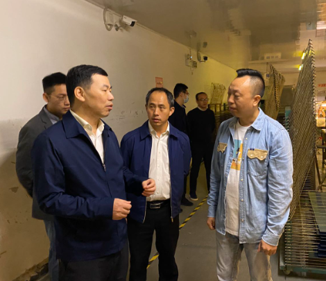 市领导检查国庆节前安全生产工作