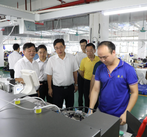 邓群策来常调研湘南纺织产业基地项目
