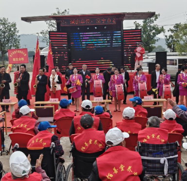 常宁市曲潭街道：歌舞传情贺佳节  非遗送暖敬长者