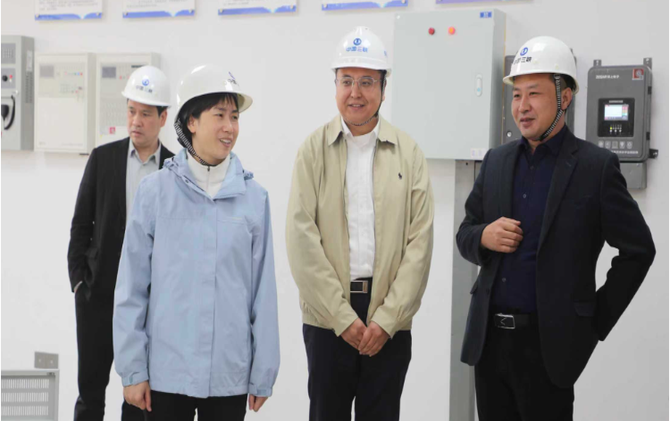 邓艳红调研新能源项目建设工作