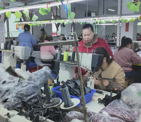 常宁蝶变 家乡新颜(1)“小车间”托起“家门口”的幸福