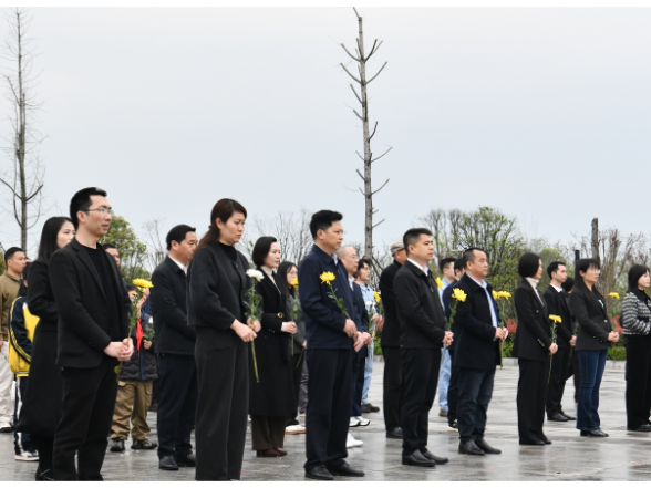 【视频】常宁：清明祭英烈 赓续水口山工运精神