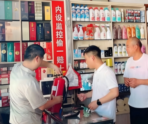 柏坊镇：“四不两直”暗访督查 筑牢安全生产防线