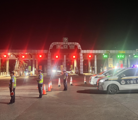 【视频】常宁:路警联动“拉网式”夜查 向非法营运亮剑