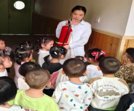 常宁市第三幼儿园:消防润童心 平安伴成长