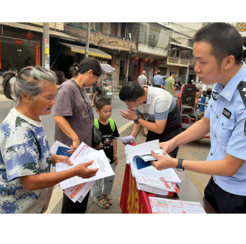 烟洲镇：普法宣传进集镇 法治护航暖民心