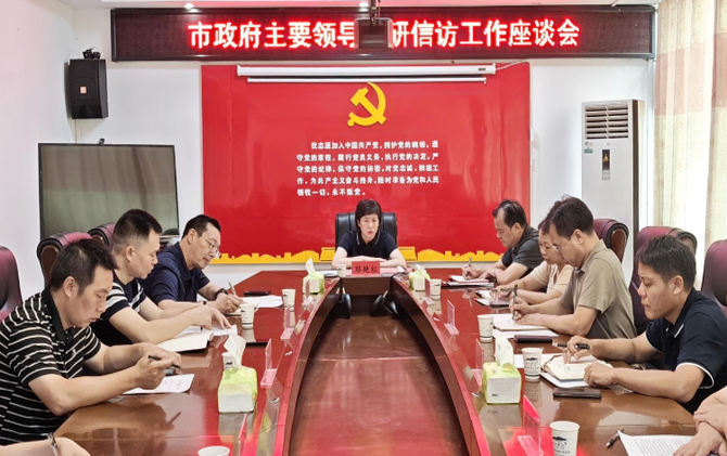 邓艳红到新河镇调研信访工作