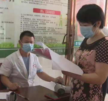 王一花到大堡乡督导疫情防控和疫苗接种工作 