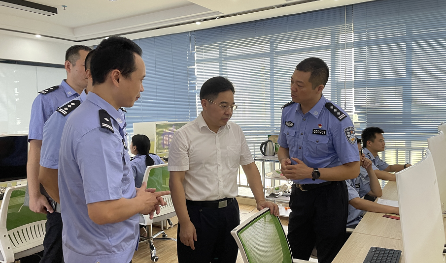 罗卫华:全力铸就一支纪律严明,战斗力强的公安"铁军"_时政要闻_常宁