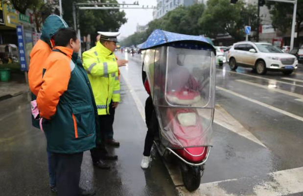 常宁交警2020年最后3天：约谈外卖企业负责人，曝光处罚交通违法外卖、快递骑手
