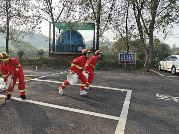 曲潭街道应急综合救援队厉兵秣马 全力备战全市应急能力比武