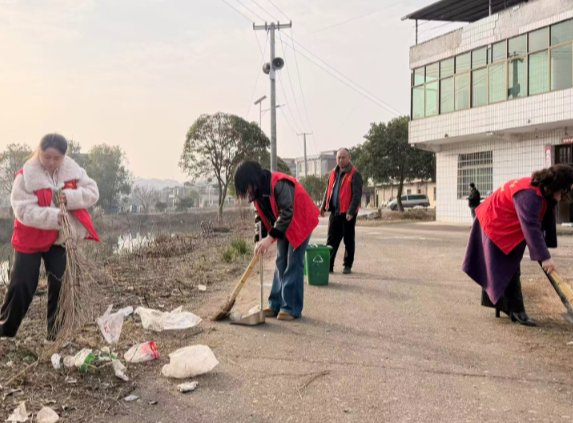 曲潭街道迴江村 ：大扫除 洁净迎新春