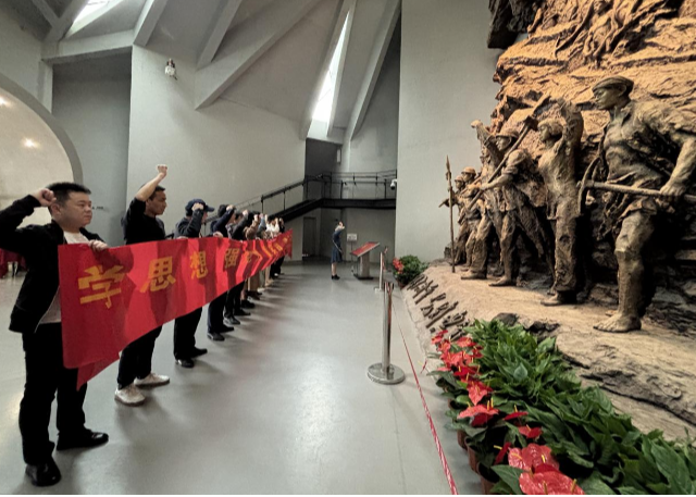 常宁新河镇中心学校开展红色教育实践活动 沉浸式思政课入脑入心