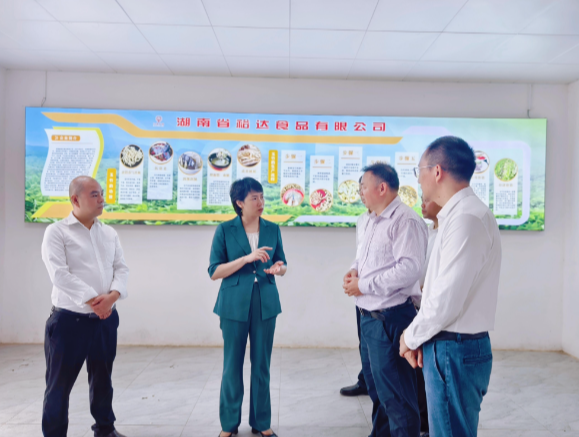 邓艳红调研巩固拓展脱贫攻坚成果同乡村振兴有效衔接工作