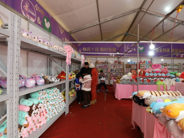 【视频】衣“常”温暖  “宁”聚年味”：依美园玩具专场解锁年货新选择