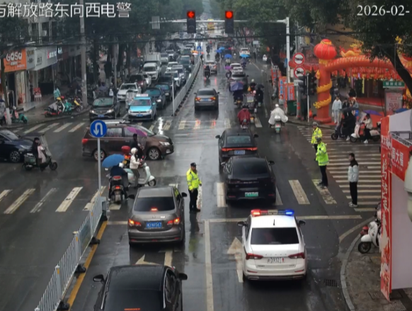 与时间赛跑！常宁交警14分钟打通“生命通道”