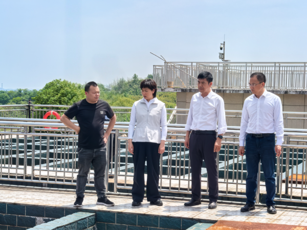 邓艳红调研城市防洪圈建设、农村饮水安全工作