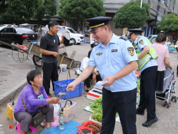 【视频】市交通运输局启动“路政宣传月”活动  筑牢公路“安全墙”