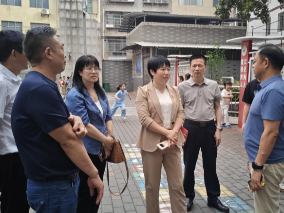 王一花到培元街道督导安全生产网格化敲门行动落实情况