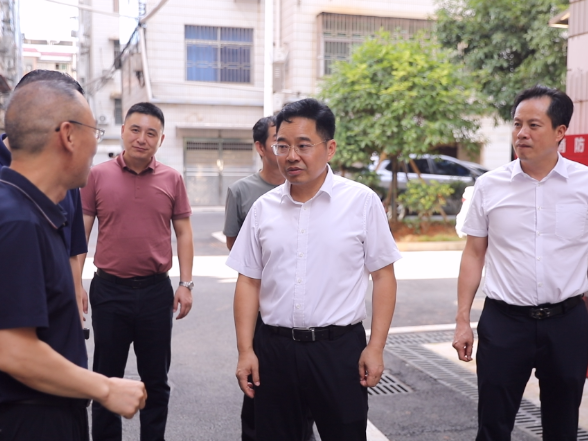 【视频】罗卫华调研住宅小区消防安全等级评定工作