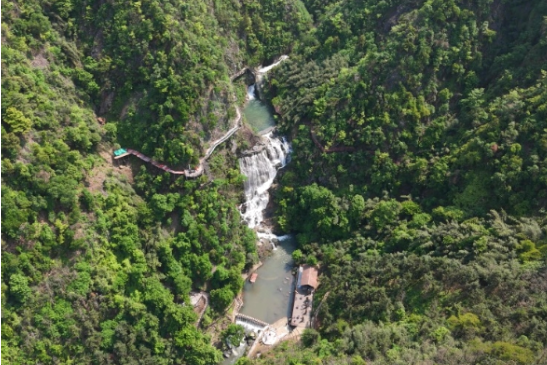 【视频】云瀑瑶乡邀客来 塔山大峡谷五一焕新试运营