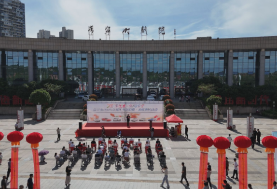 【视频】“粽”享优惠 嗨购常宁 端午消费热潮涌