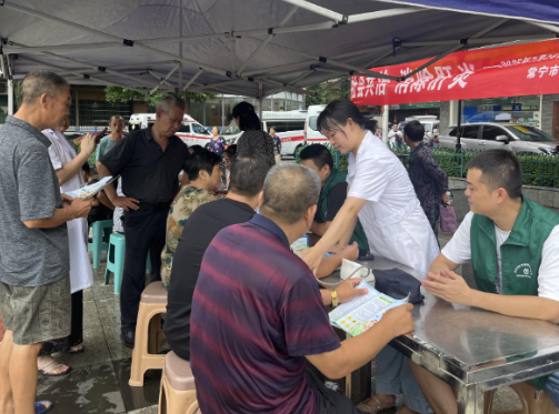 【视频】市疾控中心开展“世界肝炎日”宣传活动