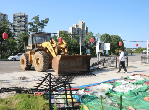 【视频】常宁：重拳治违！ 违规建筑被依法强制拆除