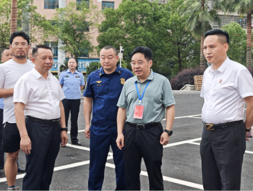 罗卫华督导高考期间安全、考务等相关工作