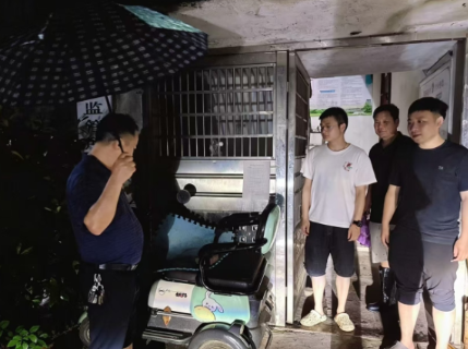 烟洲镇:聚焦“九小场所” “飞线”充电 筑牢消防安全防护网