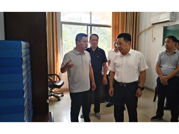 【视频】罗卫华调研集中整治“新官不理旧账”突出问题工作