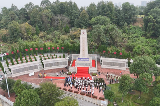 【视频】常宁市举行烈士纪念日向烈士敬献花篮仪式
