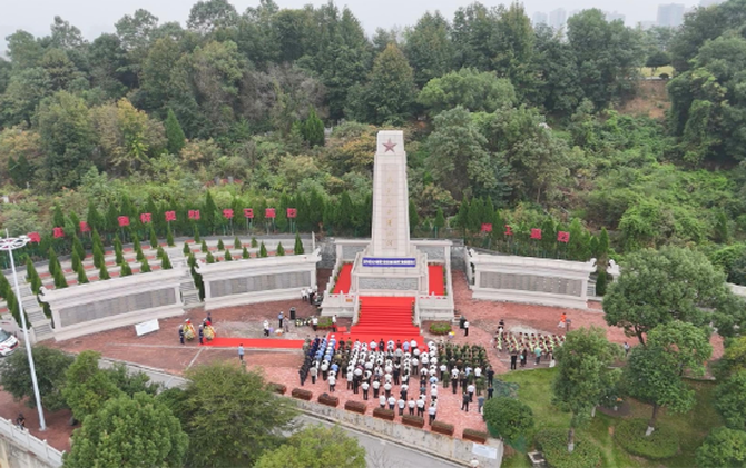 【视频】常宁市举行烈士纪念日向烈士敬献花篮仪式