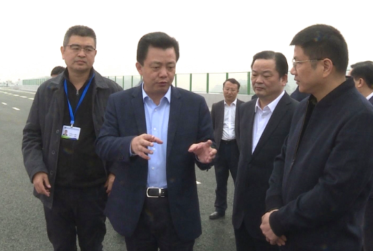 【视频】秦国文调研常祁高速公路建设 强化标准管理 加快项目建设 确保按期建成通车