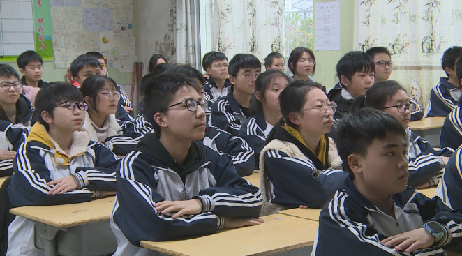 湘南实验中学：主题班会“走心” 教育“入心”
