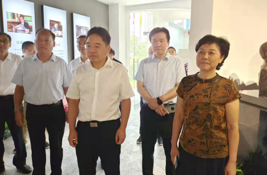 【视频】蓬塘乡中心小学德育阵地投入使用 罗卫华到场指导